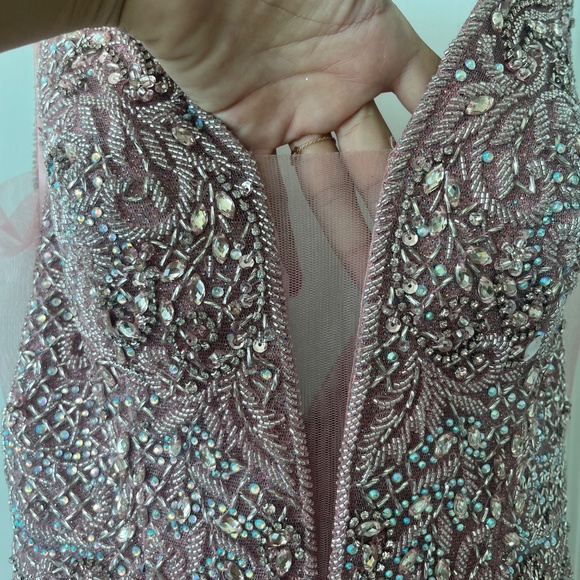 Coya Collection Hand-Beaded Glitter Ball Gown XS – Rose Gold Elegance ✨ - Picture 4 of 15